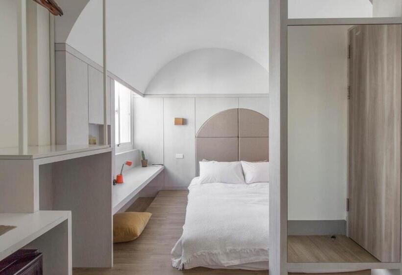 اتاق استاندارد, Ho̍k House