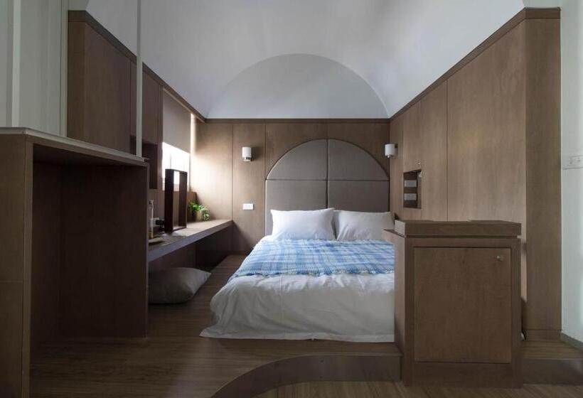 اتاق استاندارد, Ho̍k House