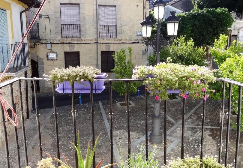 스탠다드 트리플 발코니 룸, La Solana, Alojamiento Y Alfarería