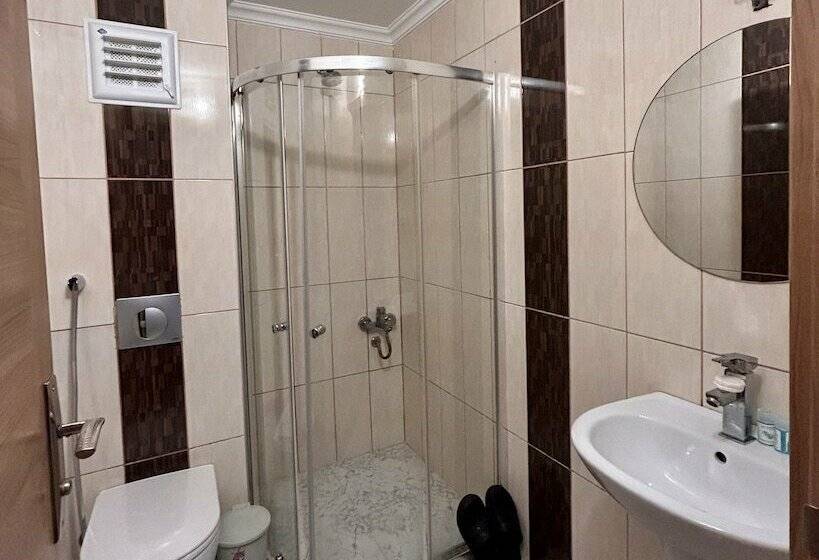 スタンダードルーム, Akpinar