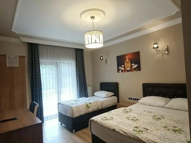 Standard Kolmen Hengen Huone, Akpinar