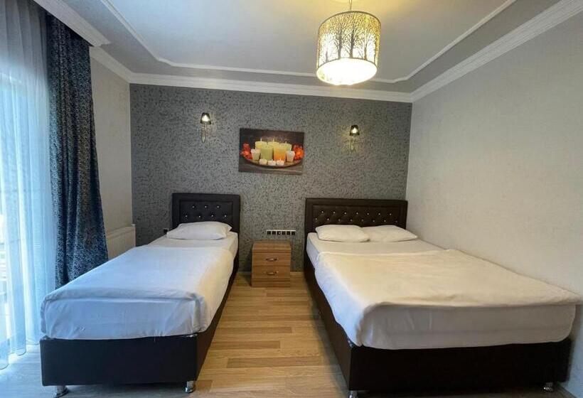 ファミリールーム, Akpinar