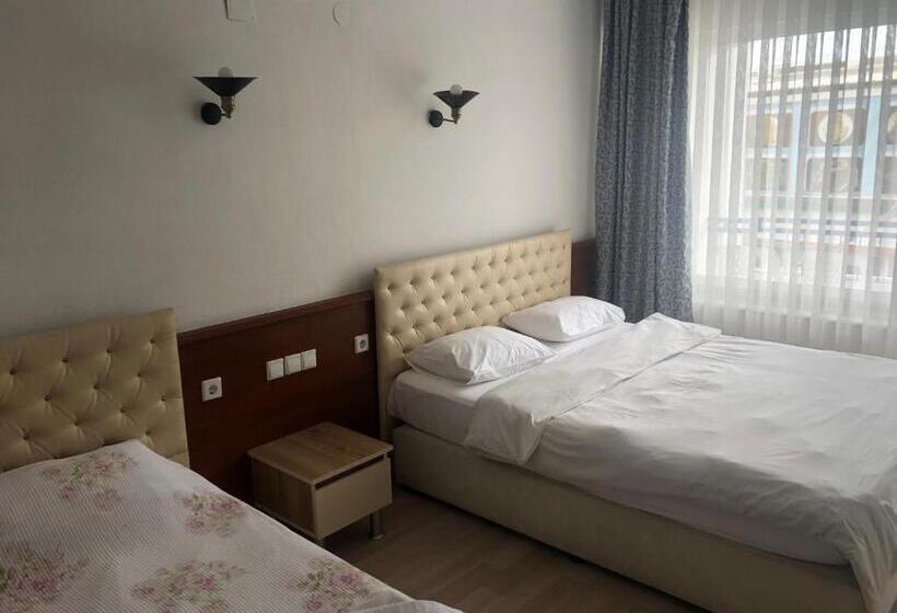 패밀리 룸, Ozsoy