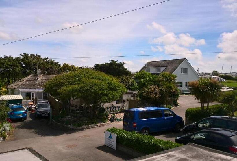 标准单人间, Trevarrian Lodge