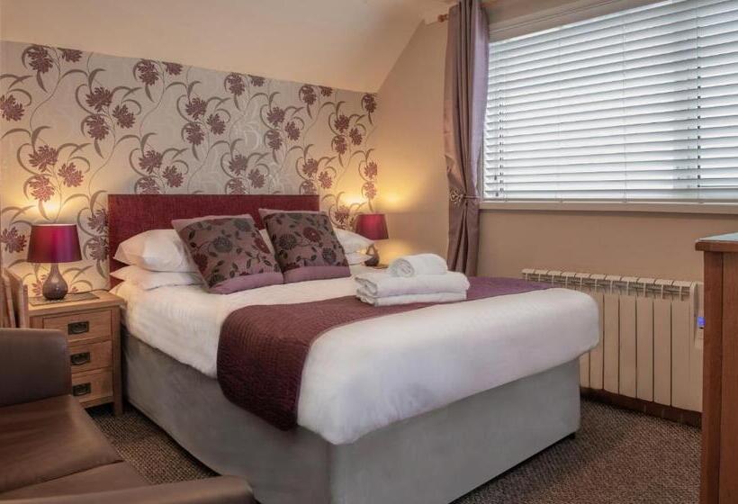 家庭间, Trevarrian Lodge