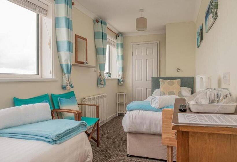 اتاق استاندارد با چشم‌انداز دریا, Trevarrian Lodge