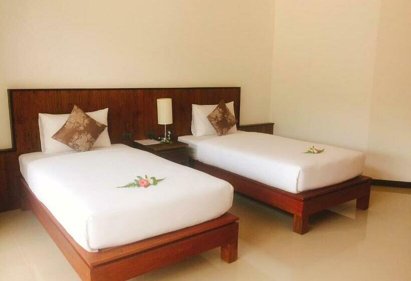 اتاق لوکس, Khaolak Mountain View