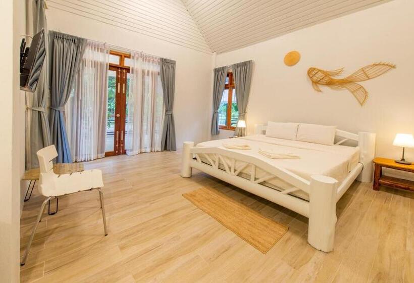 בקתה סופריור, Pakmeng Resort