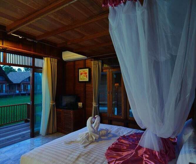 Вилла 2 Спальни, Rice Farm Villa Suratthani