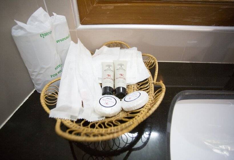 Вилла 3 Спальни, Rice Farm Villa Suratthani