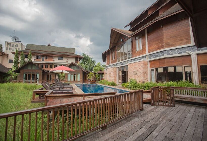 Вилла 3 Спальни, Rice Farm Villa Suratthani