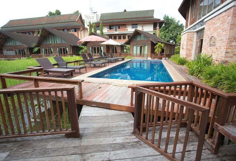 Вилла 3 Спальни, Rice Farm Villa Suratthani