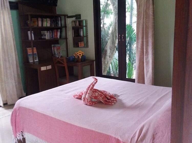 디럭스 룸, Shanti Lodge Phuket