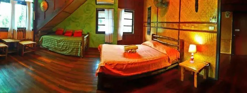バス共有のスタンダードルーム, Shanti Lodge Phuket