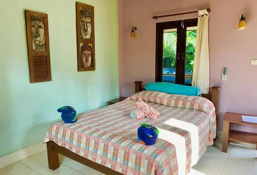 デラックスルーム, Shanti Lodge Phuket