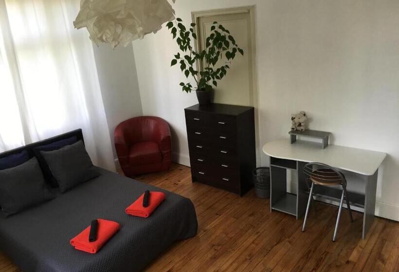 Трехместный Номер Стандарт Совместная Ванная, Chez Dan Et Véro   Chambre D Hôte