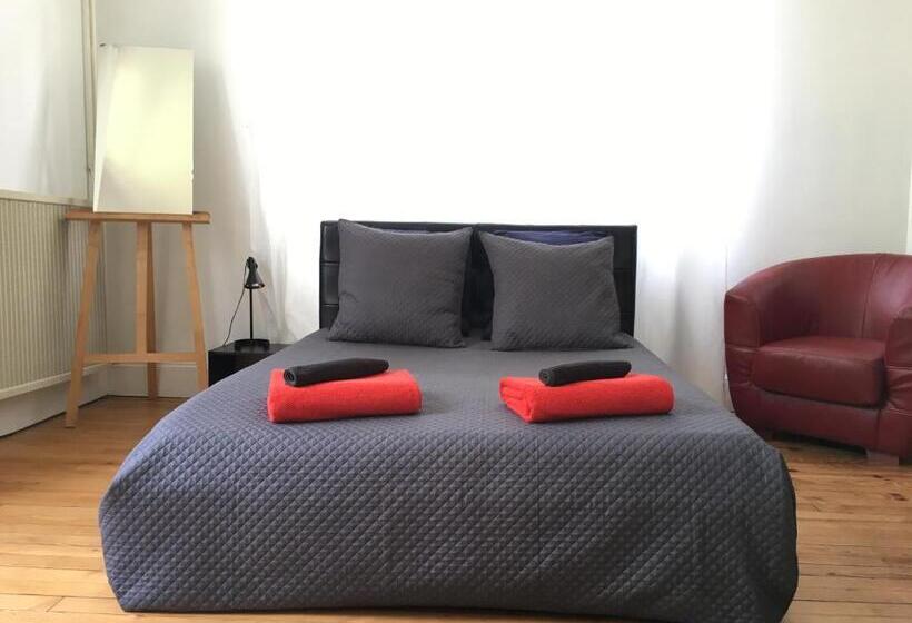 Трехместный Номер Стандарт Совместная Ванная, Chez Dan Et Véro   Chambre D Hôte