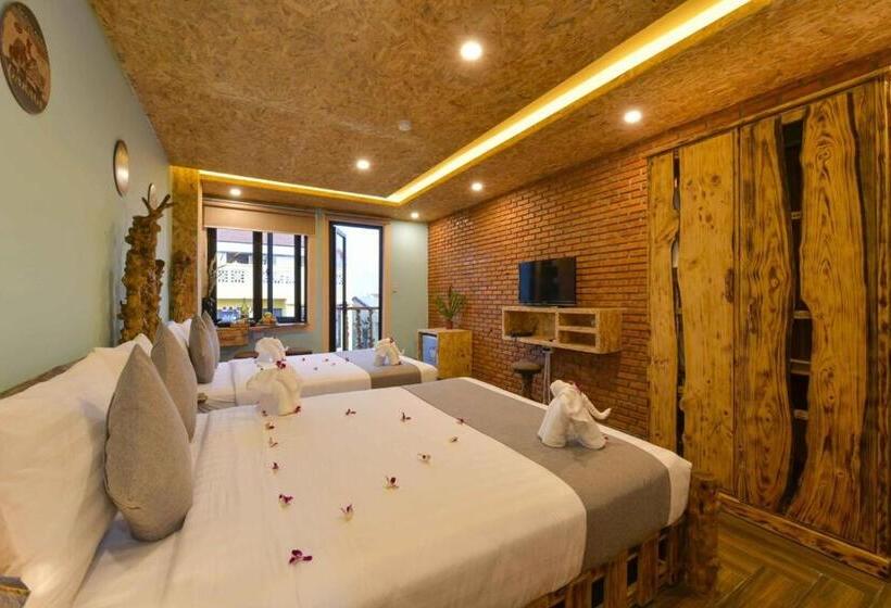 اتاق خانوادگی, The Hoi An Villa