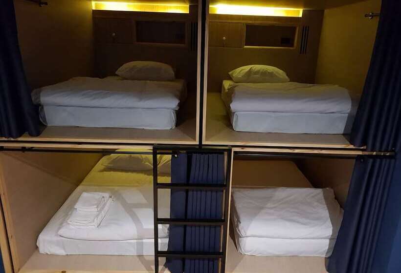 공동 객실, Borbaboom Phuket Poshtel & Hostel