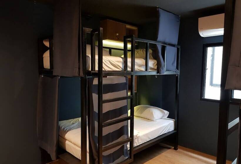 공동 객실, Borbaboom Phuket Poshtel & Hostel