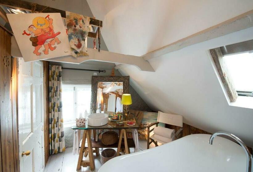 デラックススイート, The Five Bells Inn