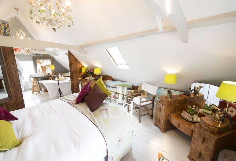 סוויטה דלוקס, The Five Bells Inn