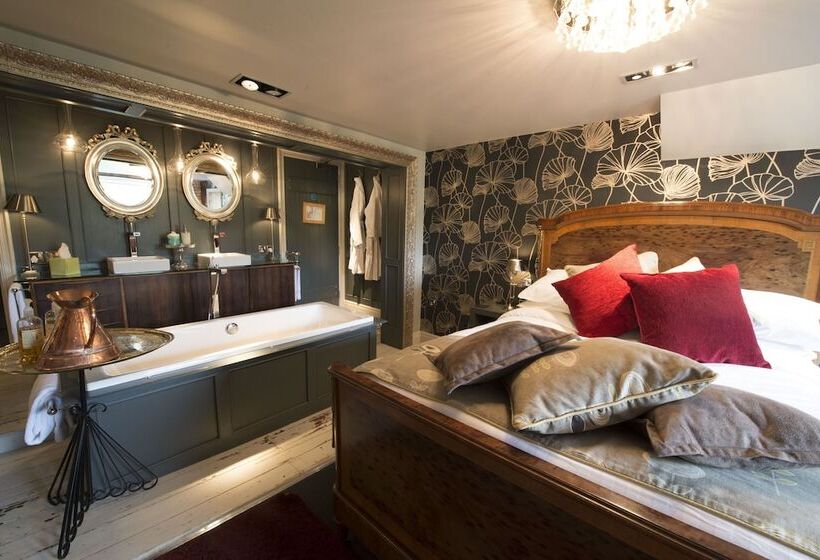 סוויטת סופריור, The Five Bells Inn