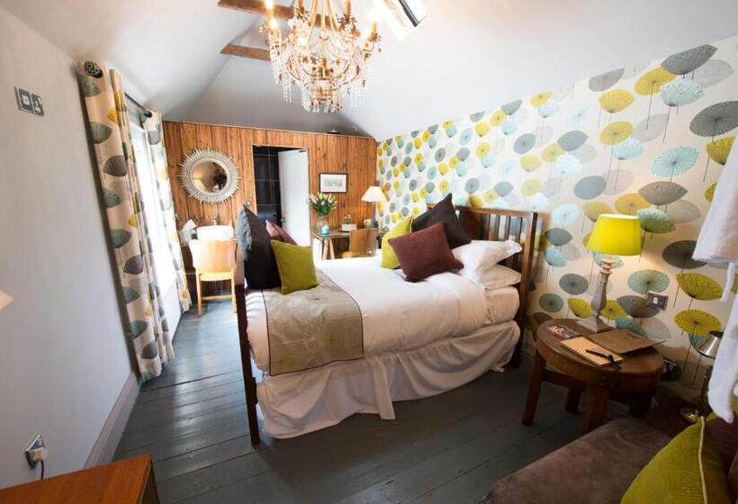 סוויטה, The Five Bells Inn