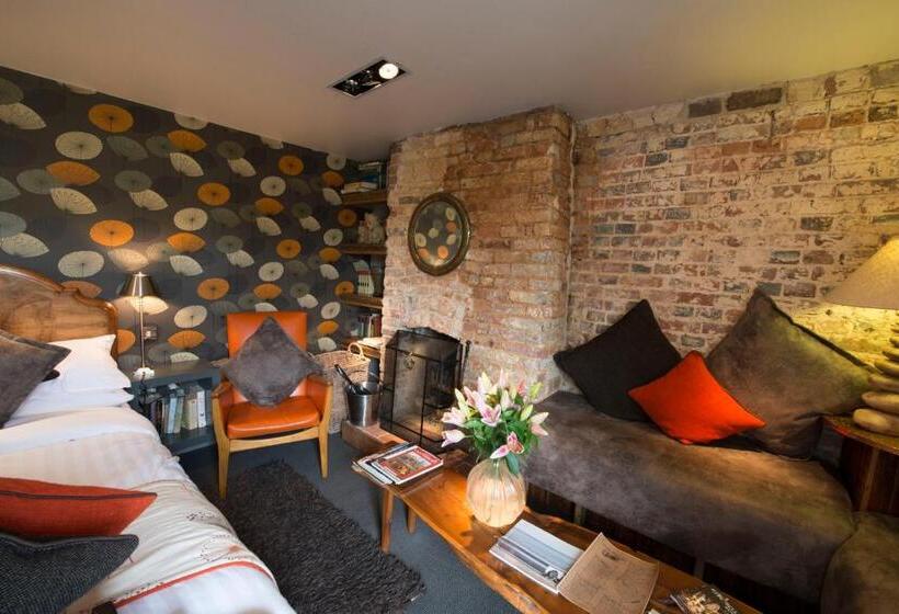 סוויטה, The Five Bells Inn