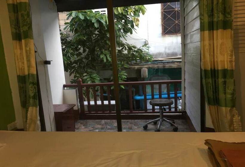 Quarto Estandar, Lucky Guest House