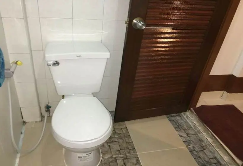 Quarto Triplo Standart, Lucky Guest House