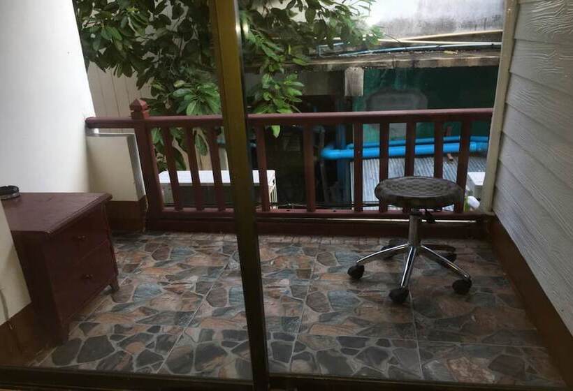 Quarto Triplo Estandar, Lucky Guest House