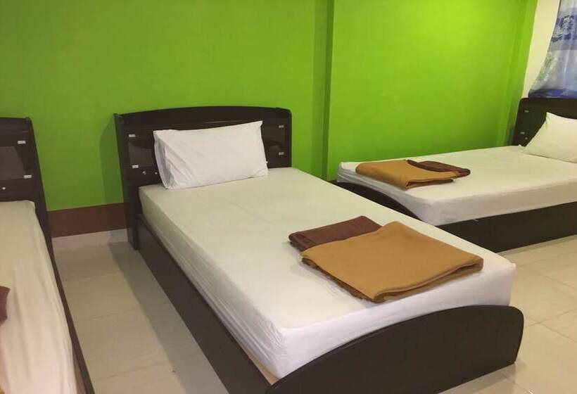 Quarto Triplo Estandar, Lucky Guest House