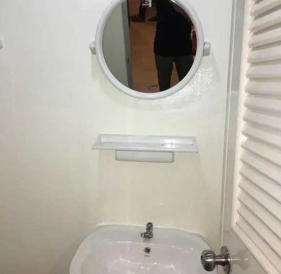 Quarto deluxe, Lucky Guest House