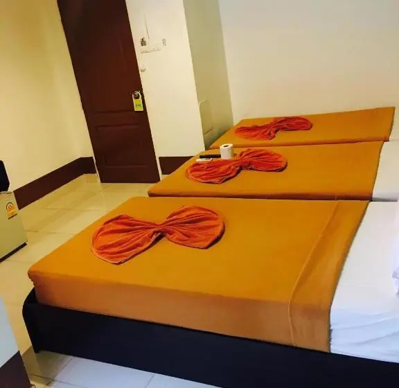 Quarto Triplo Deluxe, Lucky Guest House
