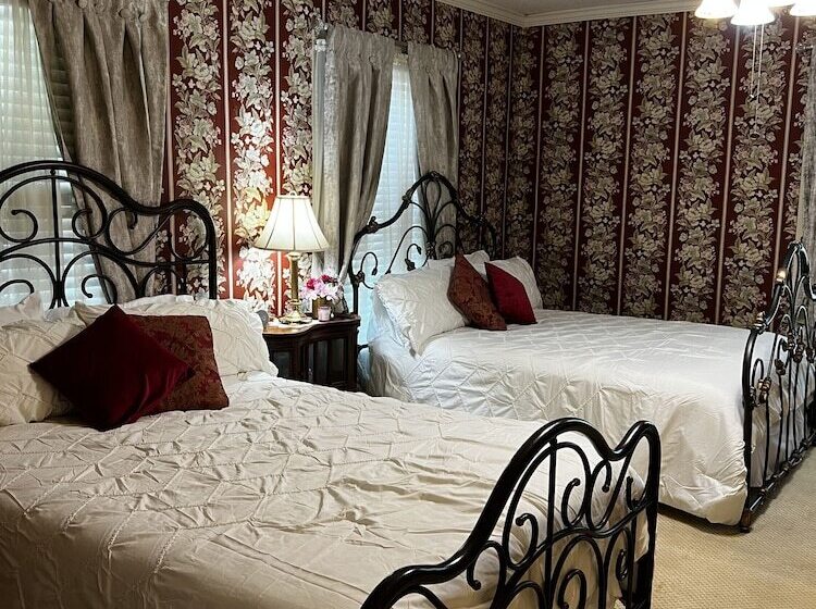 اتاق استاندارد چهار تخته, Commodore Bed & Breakfast