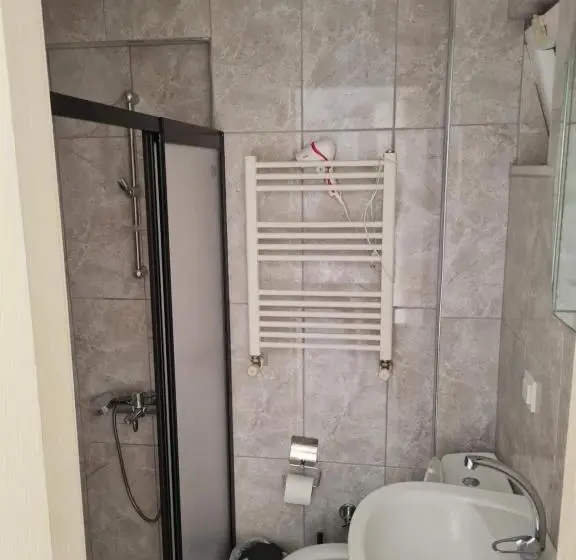 اتاق اکونومی, Agva Temmuz Otel