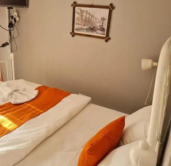 اتاق اکونومی, Agva Temmuz Otel