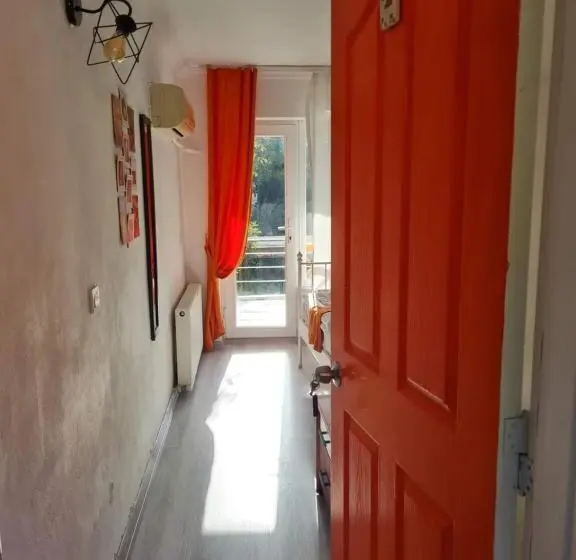 اتاق اکونومی, Agva Temmuz Otel