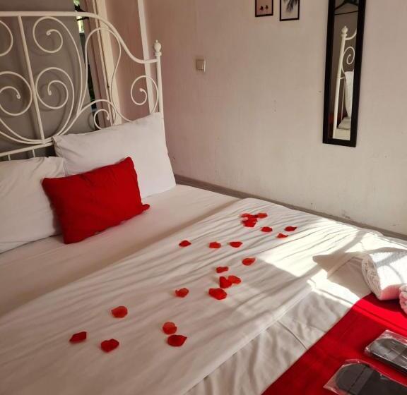 이코노미 룸, Agva Temmuz Otel