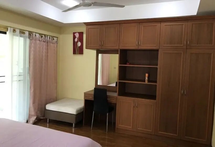 1ベッドルームベーシックアパートメント, Baan Somprasong Apartment Na Jomtien