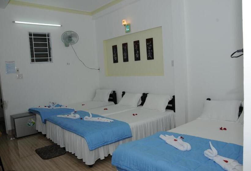 Economy Triple Room, Bien Khoi Mini
