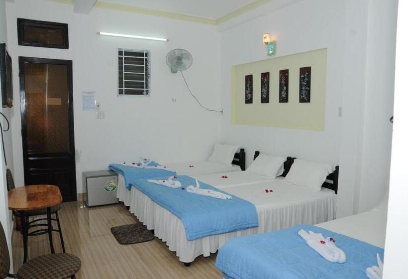 Economy Triple Room, Bien Khoi Mini