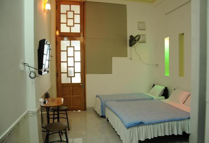 Economy Triple Room, Bien Khoi Mini