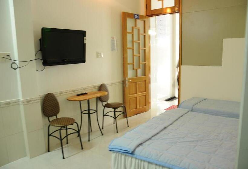 Economy Triple Room, Bien Khoi Mini
