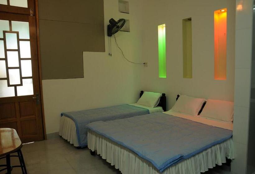 Economy Triple Room, Bien Khoi Mini