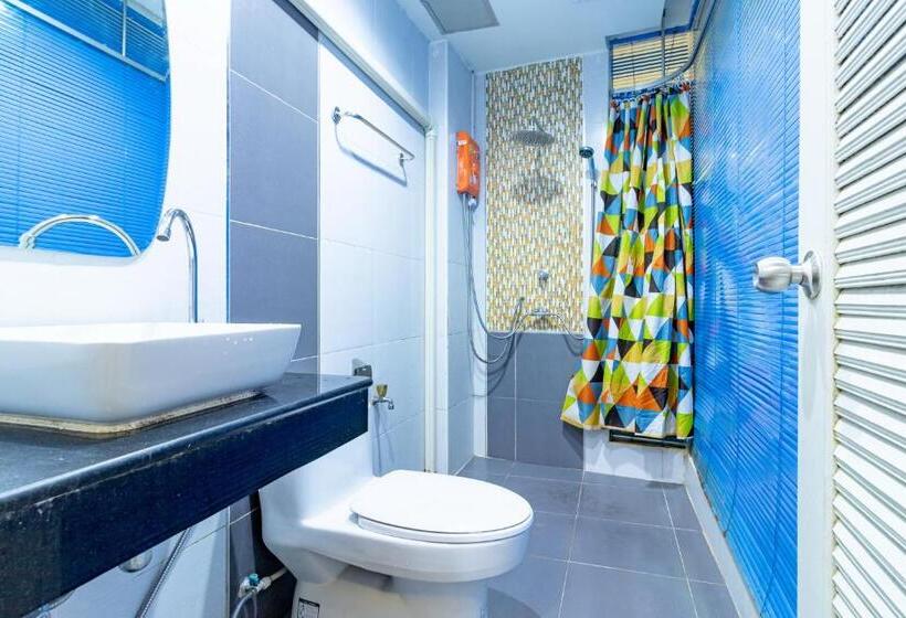 家庭间, Oun Residence