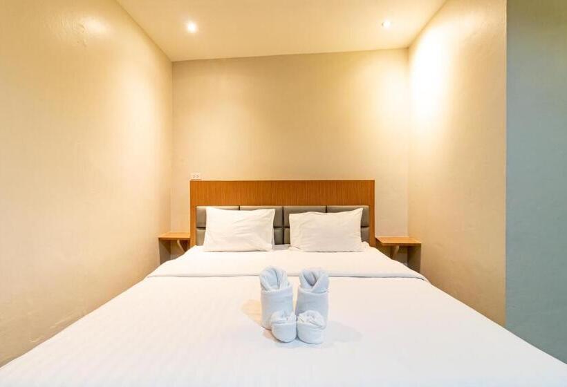 家庭间, Oun Residence