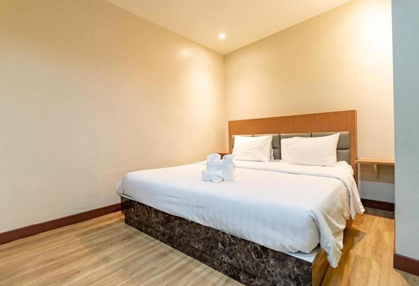 家庭间, Oun Residence