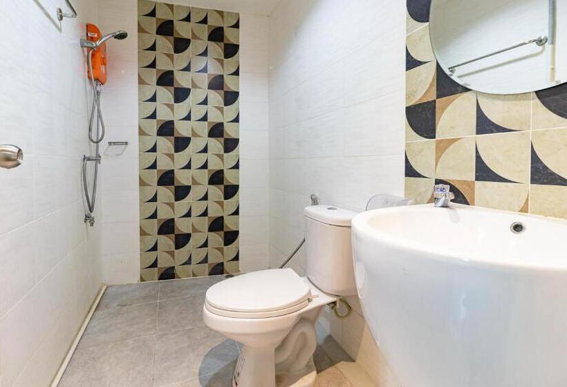 标准间, Oun Residence